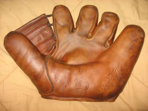 Joe DiMaggio Spalding 133 Front